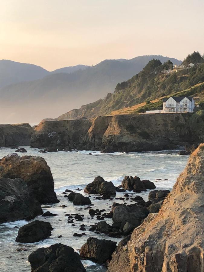 The Castle Inn Of The Lost Coast Shelter Cove Екстер'єр фото